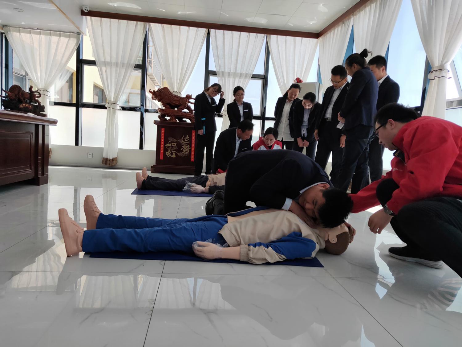 紅十字會(huì)應(yīng)急救護(hù)培訓(xùn)進(jìn)企業(yè)，聚力提升員工自救互救能力
